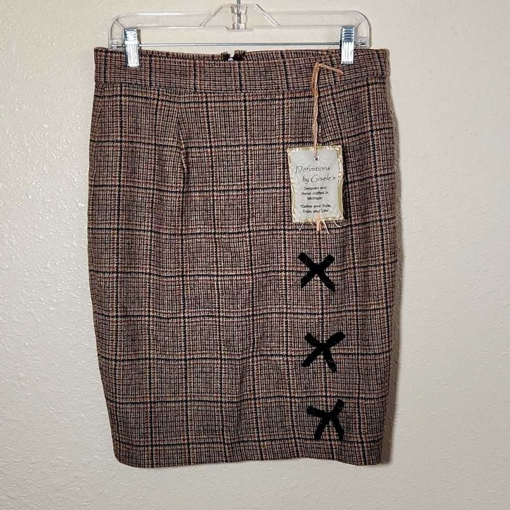 Defenitions By Gissele 100% Wool skirt